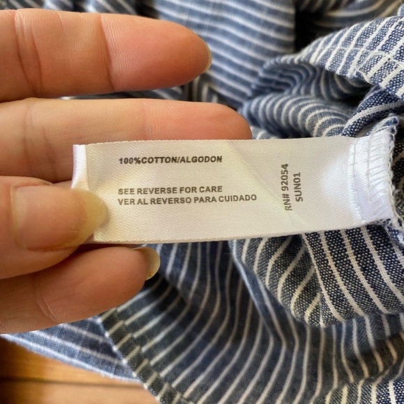 NWOT Michelle Thomas cold shoulder striped  top - Picture 15 of 16